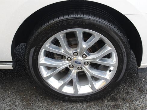 Used 2018 Ford Expedition Platinum image 30