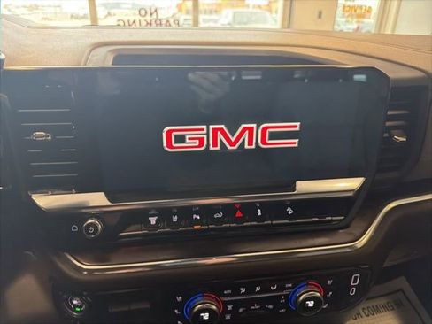 Used 2024 GMC Sierra 3500 SLT w/ SLT Premium Package image 27