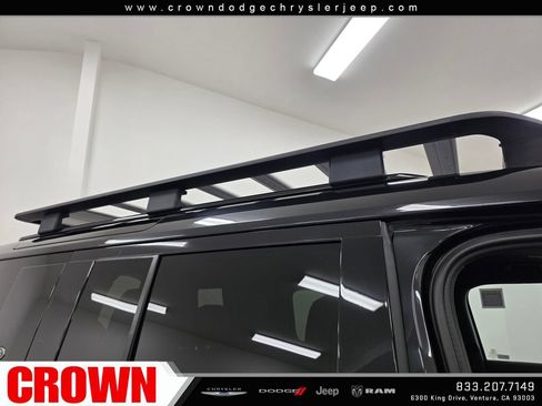 Used 2022 Land Rover Defender 110 X-Dynamic SE AWD/4WD image 12