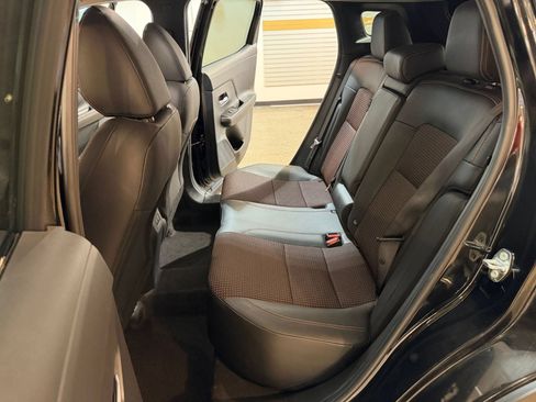 Used 2026 Nissan Kicks SR FWD image 38