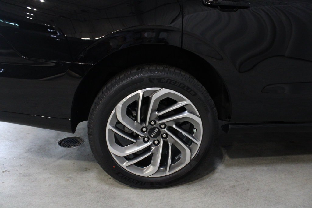 New 2027 Lincoln Navigator Reserve AWD/4WD image 28