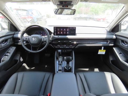 New 2025 Honda Accord EX-L image 16