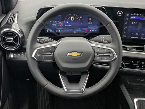 New 2026 Chevrolet Equinox LT image 22