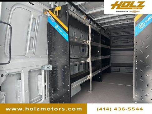Used 2025 Mercedes-Benz Sprinter 2500 image 32