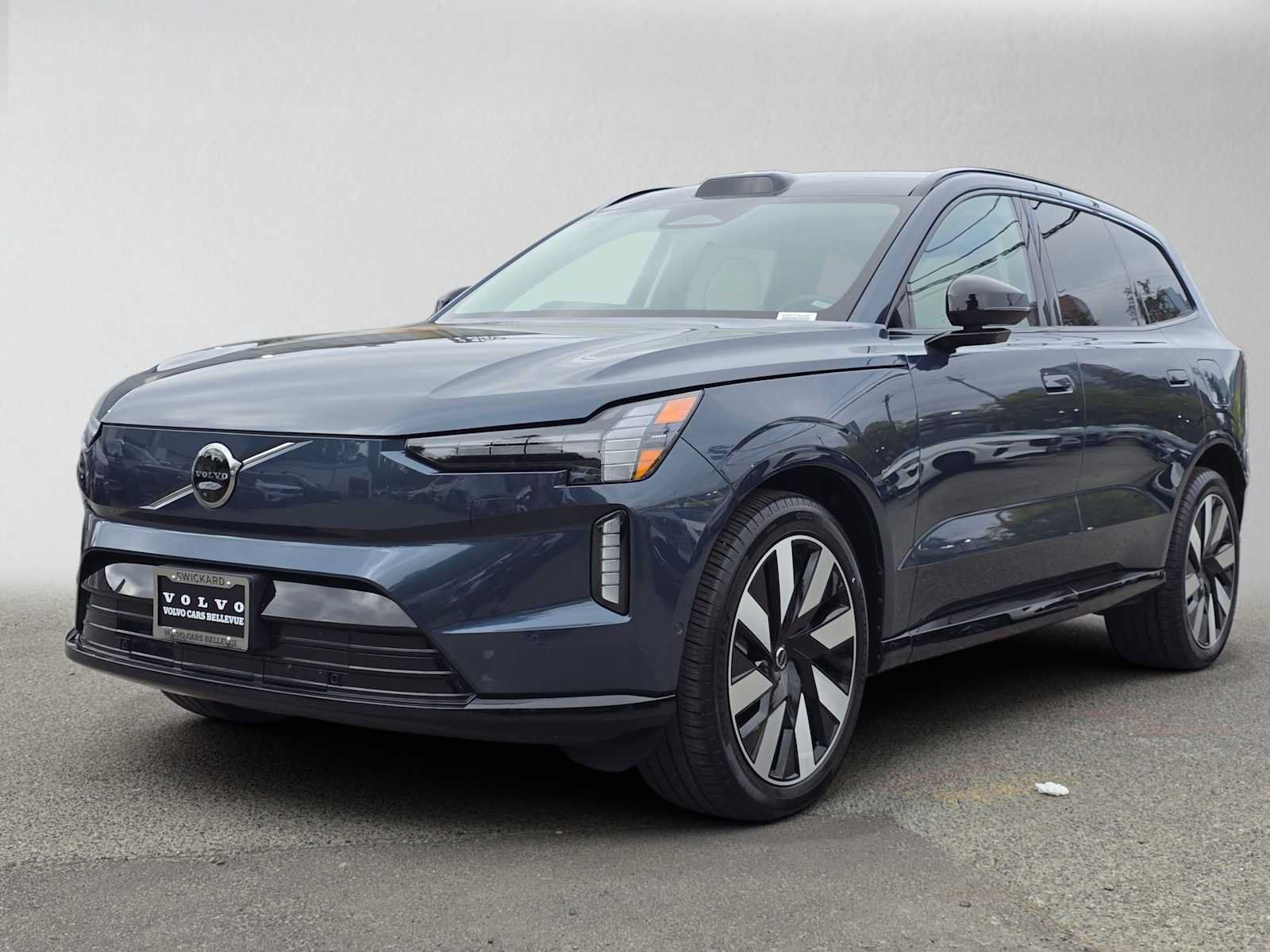 Certified 2025 Volvo EX90 Ultra AWD/4WD image 8