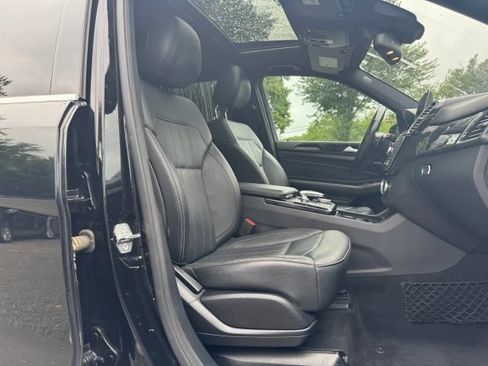 Used 2019 Mercedes-Benz GLE 400 4MATIC w/ Premium 2 Package image 24
