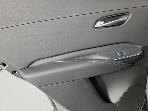Used 2025 Cadillac XT4 Premium Luxury FWD image 13