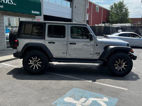 Used 2021 Jeep Wrangler Unlimited Sport AWD/4WD image 9