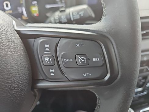 Certified 2025 Jeep Wrangler Unlimited Rubicon 4xe w/ Convenience Group AWD/4WD image 27