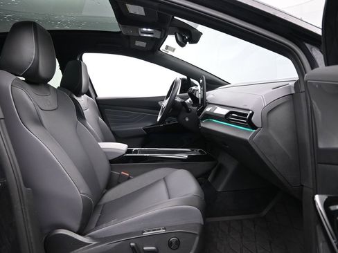 Used 2023 Volkswagen ID.4 Pro S image 31