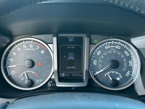 Used 2019 Toyota Tacoma SR5 AWD/4WD image 18