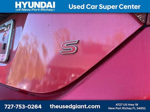 Used 2016 Toyota Corolla S image 5