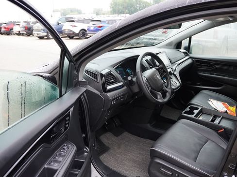 Used 2024 Honda Odyssey Elite image 14