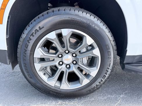 Used 2026 Chevrolet Tahoe LT w/ Comfort Package RWD image 38