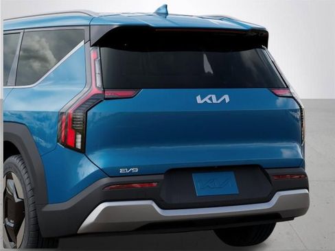 New 2026 Kia EV9 Wind AWD/4WD image 13