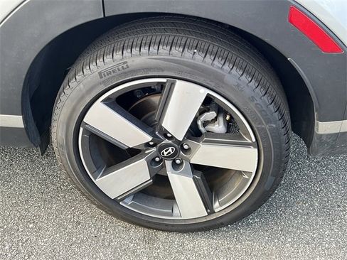Used 2025 Hyundai Santa Fe Limited image 21