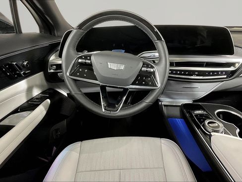 New 2026 Cadillac Lyriq Luxury AWD/4WD image 11