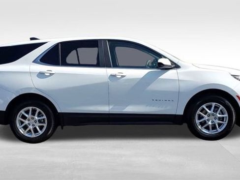 Used 2023 Chevrolet Equinox LT image 9