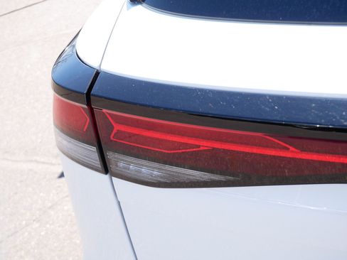 Certified 2025 Volkswagen Tiguan S AWD/4WD image 17