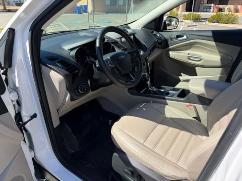 Used 2017 Ford Escape Titanium FWD image 6