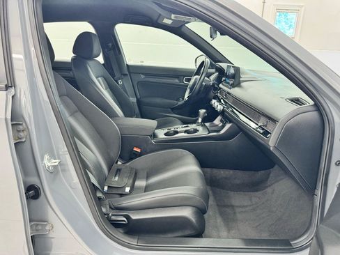 Used 2025 Honda Civic Sport image 16