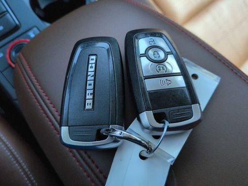 Used 2023 Ford Bronco Sport Heritage Limited AWD/4WD image 38