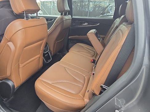 Used 2022 Lincoln Nautilus Reserve w/ Equipment Group 201A image 10