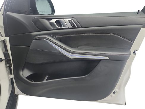 Used 2019 BMW X5 xDrive40i w/ Convenience Package image 27
