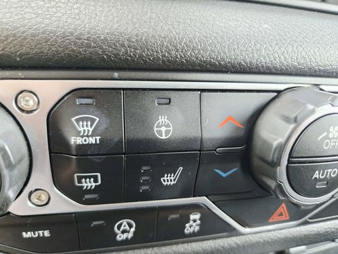 Used 2025 Jeep Gladiator Sport AWD/4WD image 32