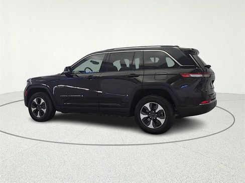 Used 2023 Jeep Grand Cherokee 4WD 4xe image 5