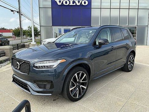 Used 2023 Volvo XC90 T8 Plus w/ Protection Package Premier AWD/4WD image 3