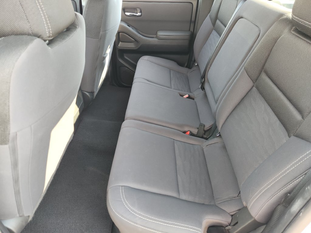Used 2024 Nissan Frontier SV RWD image 19
