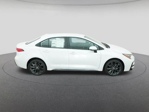 New 2026 Toyota Corolla SE FWD image 11