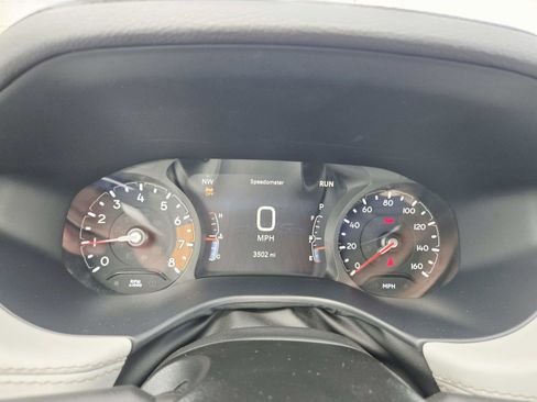 Used 2025 Jeep Compass Limited image 23