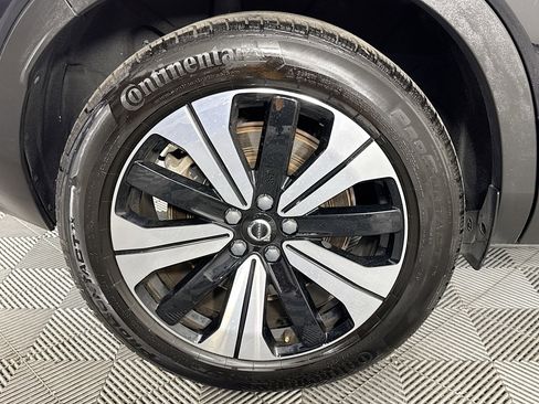 Used 2023 Volvo XC40 Recharge Plus image 57