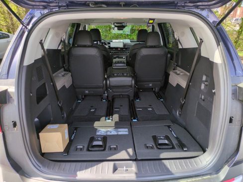 New 2026 Kia Carnival FWD image 40