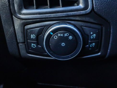 Used 2017 Ford Focus SE image 31