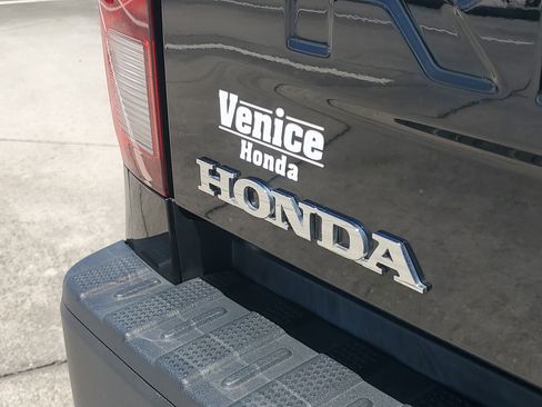 Used 2024 Honda Ridgeline Sport image 12