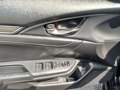 Used 2018 Honda Civic Sport Touring image 7