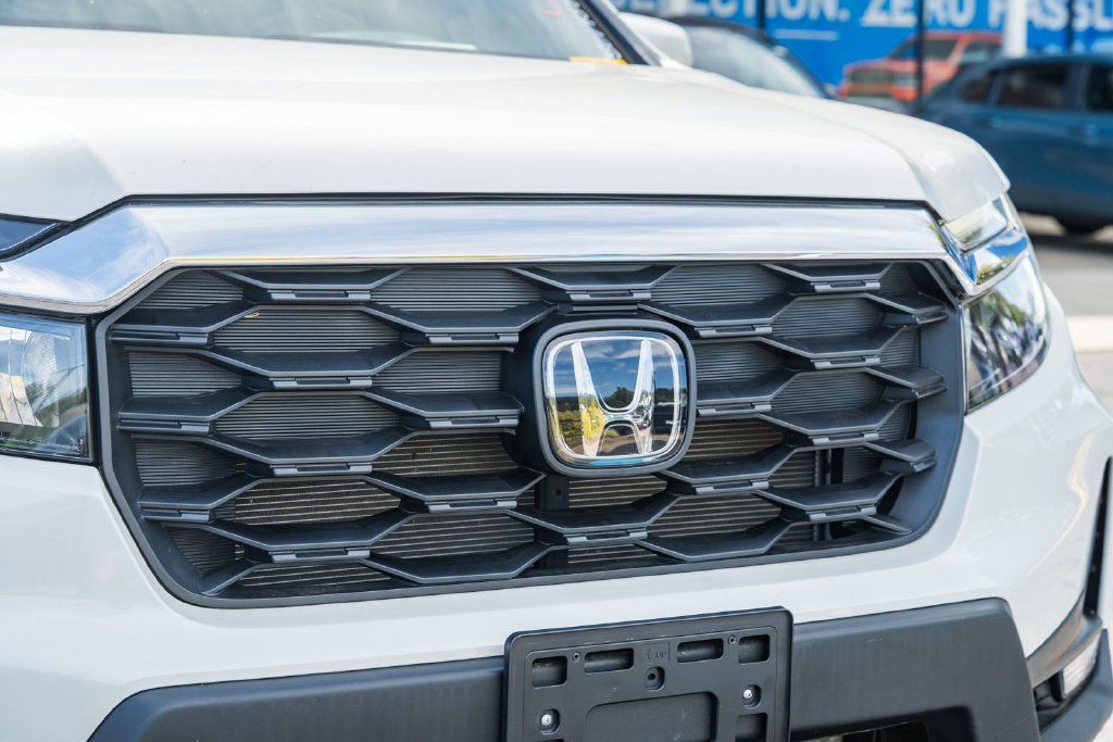 Certified 2025 Honda Passport EX-L image 11