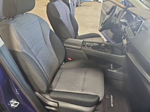 Certified 2023 Nissan Rogue SV AWD/4WD image 10