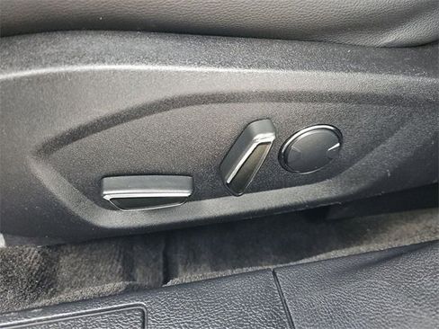 Used 2018 Ford Fusion SE w/ Equipment Group 602A image 17