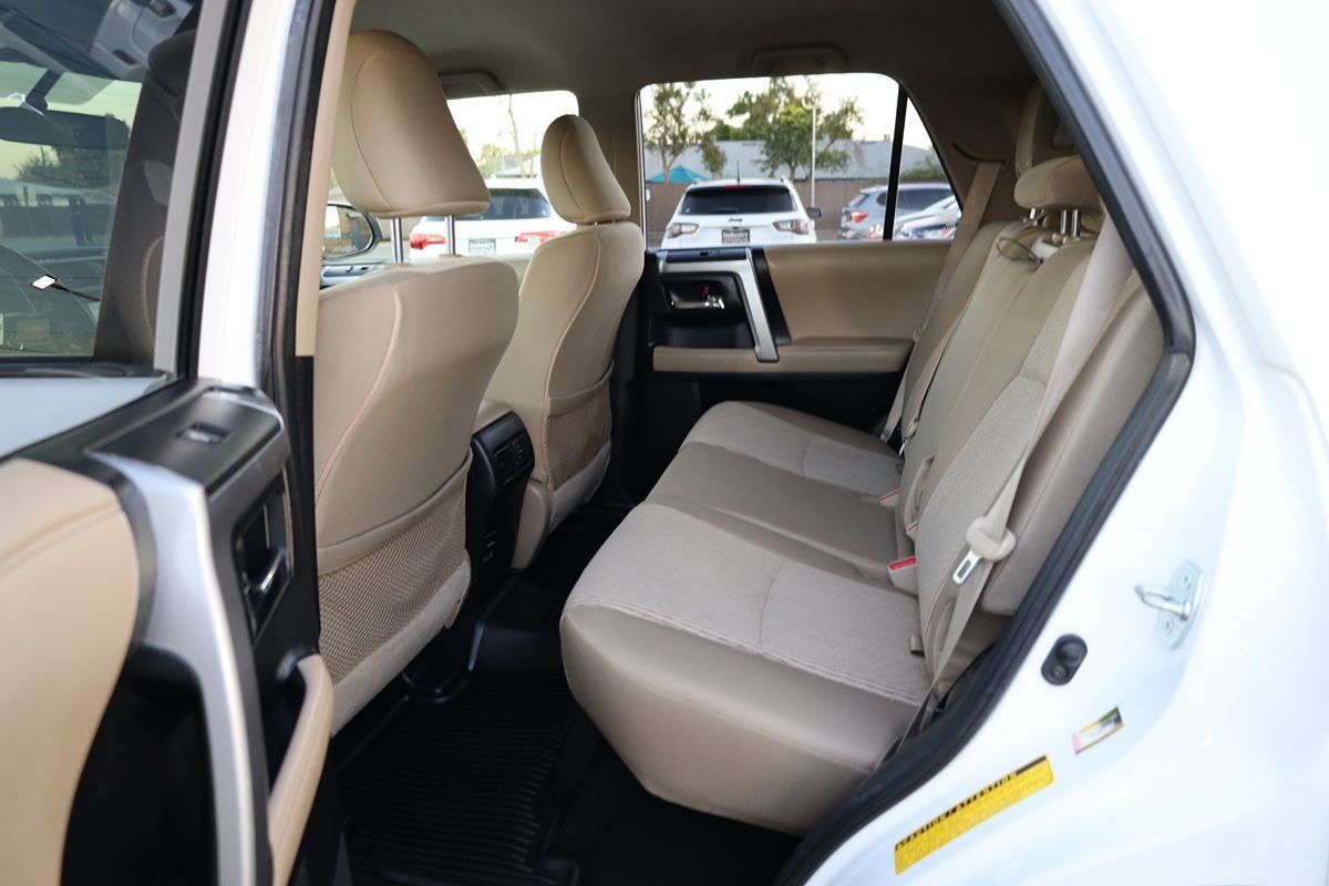 Used 2018 Toyota 4Runner SR5 AWD/4WD image 12