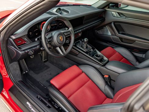 Used 2023 Porsche 911 Targa 4 GTS image 10