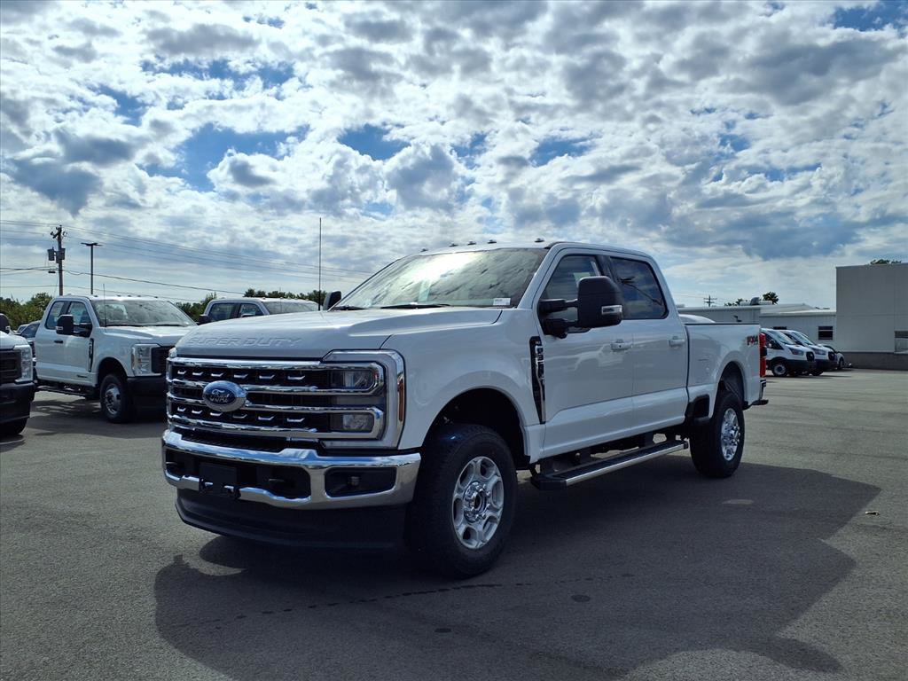 New 2026 Ford F350 XLT w/ XLT Premium Package AWD/4WD image 9
