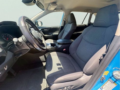 Used 2021 Toyota RAV4 XLE AWD/4WD image 10