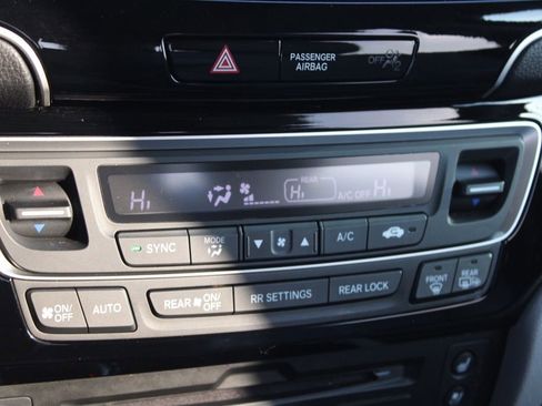 Used 2019 Honda Pilot Elite image 45