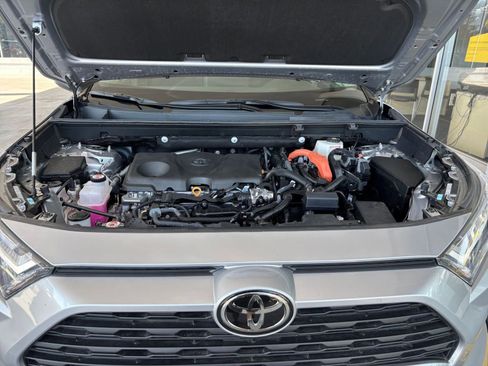 Used 2025 Toyota RAV4 LE image 32