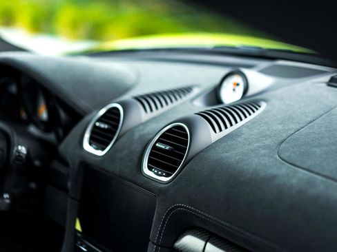 Used 2023 Porsche 718 Cayman GT4 RS image 70