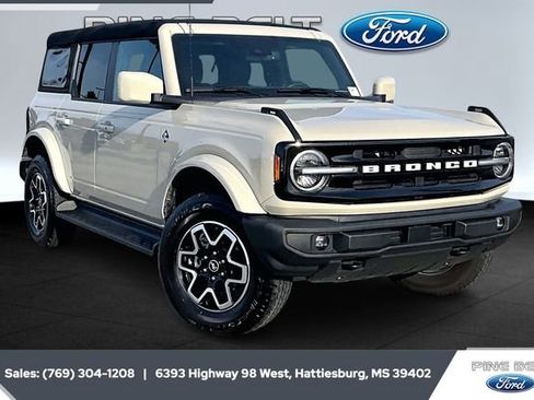 Used 2025 Ford Bronco Outer Banks image 1